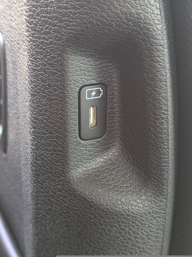 Used 2025 Kia Sportage SX FWD image 16