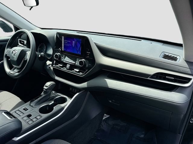Used 2023 Toyota Highlander L AWD/4WD image 29
