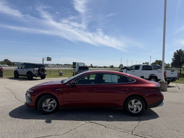 Used 2025 Hyundai Sonata SE FWD image 6