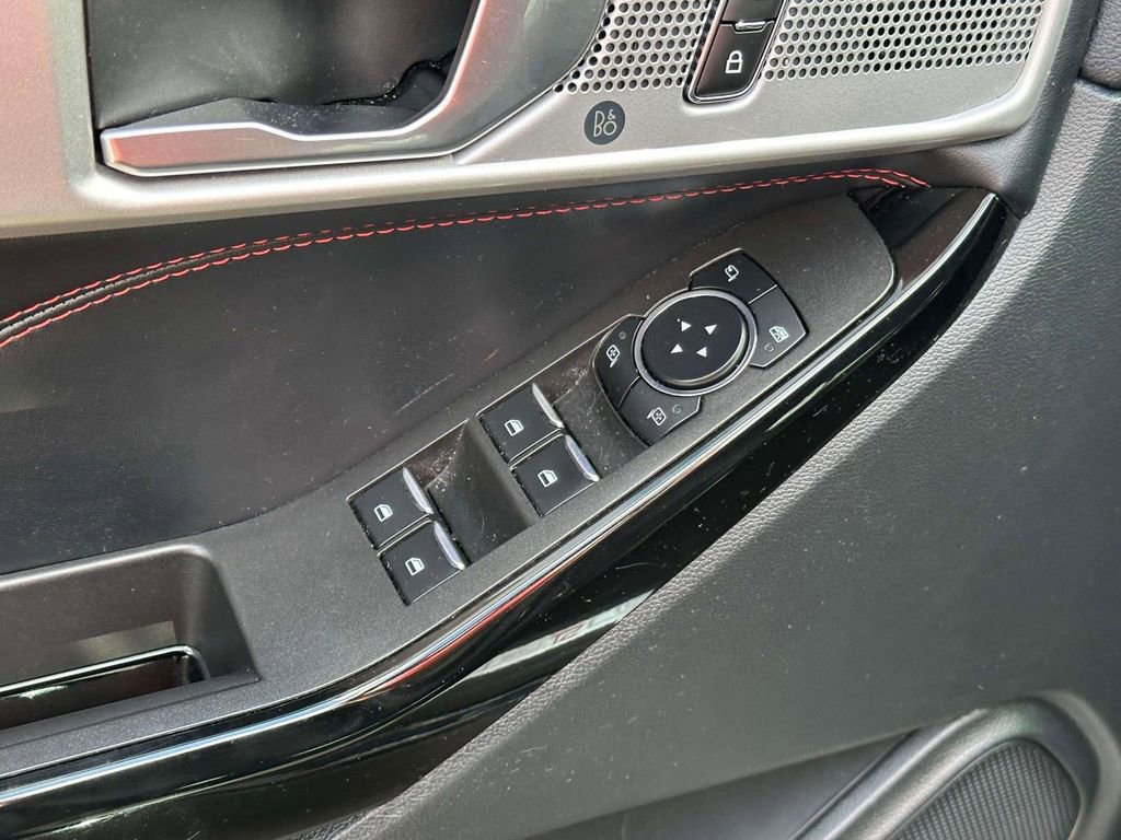 Used 2023 Ford Explorer ST-Line image 17