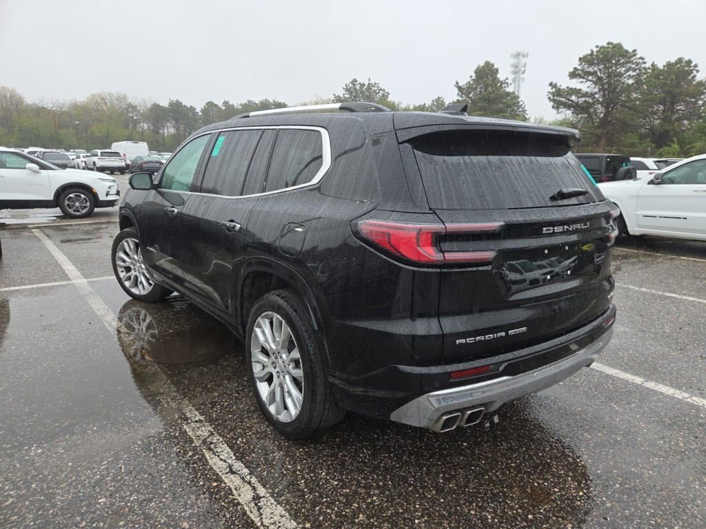 Used 2024 GMC Acadia Denali AWD/4WD image 3