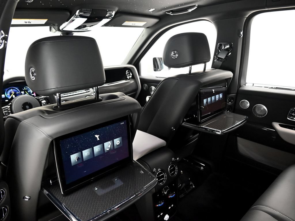 New 2027 Rolls-Royce Cullinan Black Badge AWD/4WD image 14