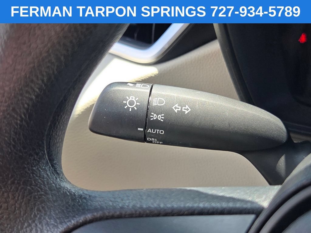 Used 2022 Toyota Corolla LE FWD image 32