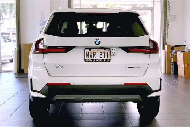Certified 2023 BMW X1 xDrive28i AWD/4WD image 4
