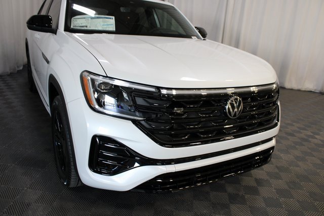 New 2026 Volkswagen Atlas Cross Sport SEL R-Line image 30