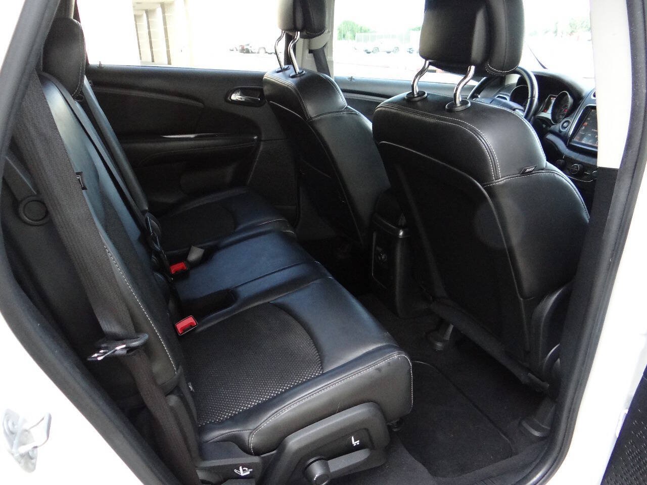 Used 2017 Dodge Journey Crossroad FWD image 21