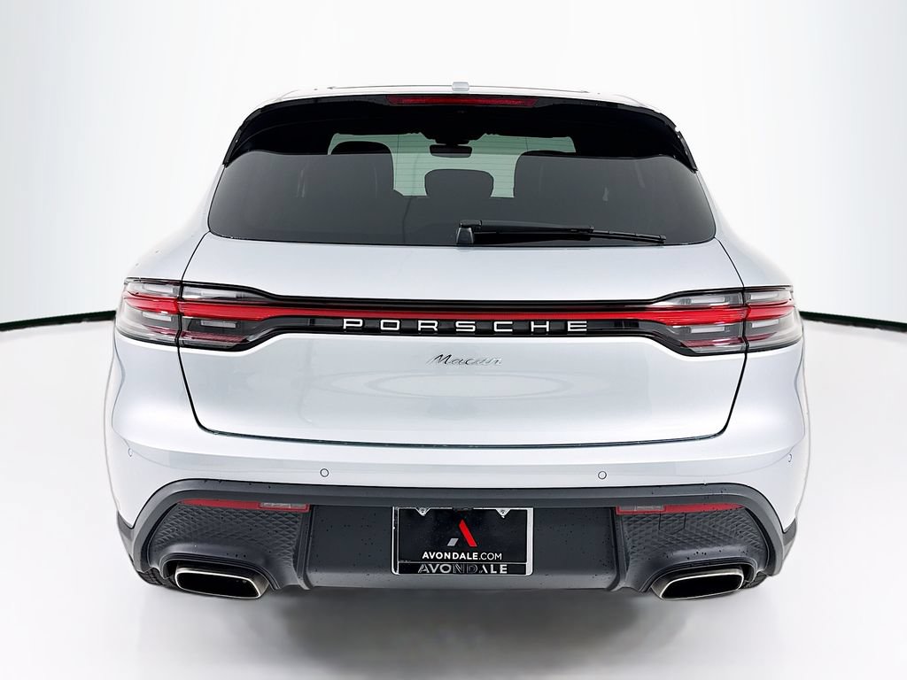 Certified 2025 Porsche Macan AWD/4WD image 10