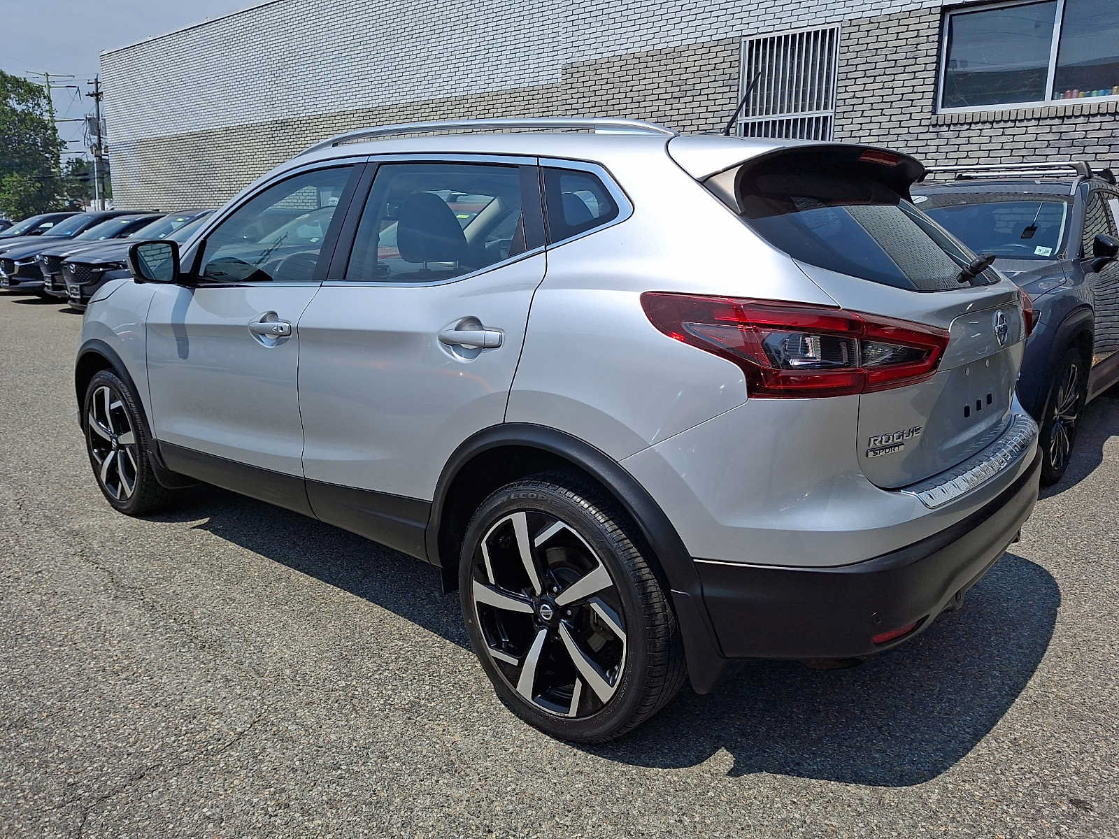Used 2020 Nissan Rogue Sport SL w/ Premium Package AWD/4WD image 6