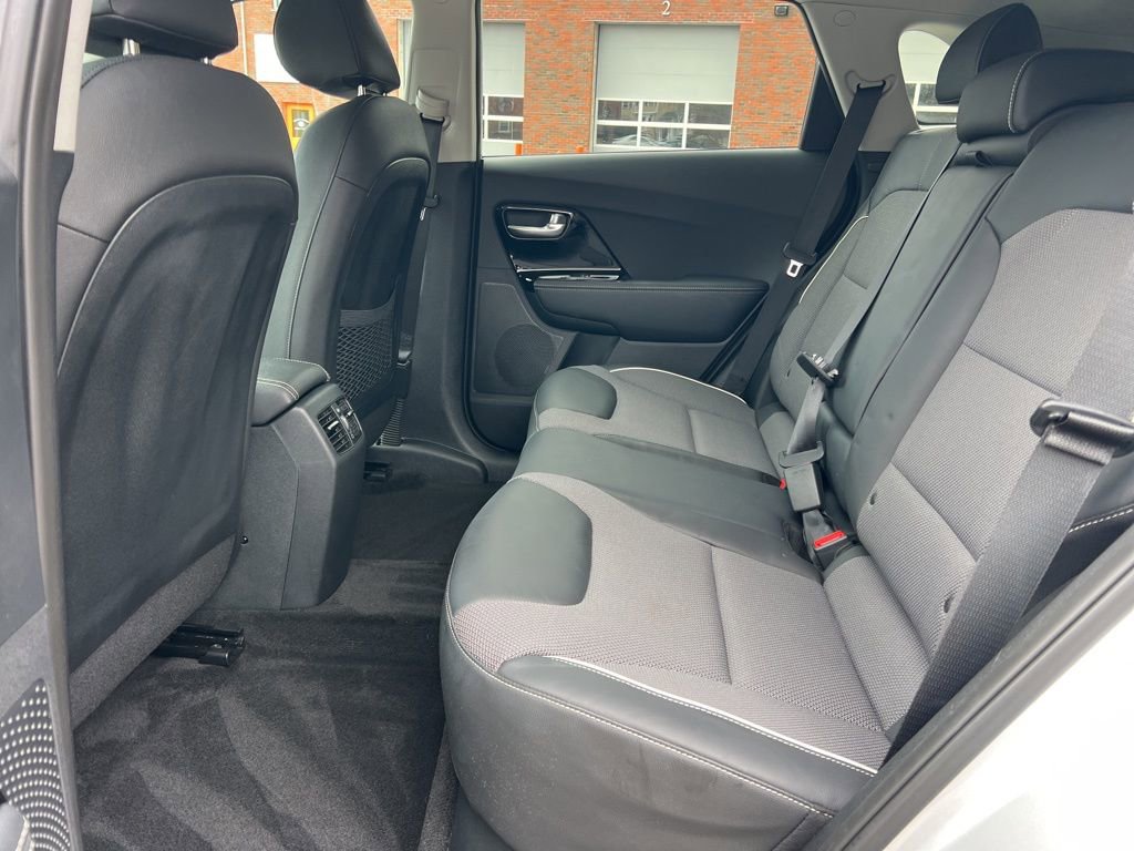 Used 2019 Kia Niro EX w/ Cold Weather Package 2.0 image 24