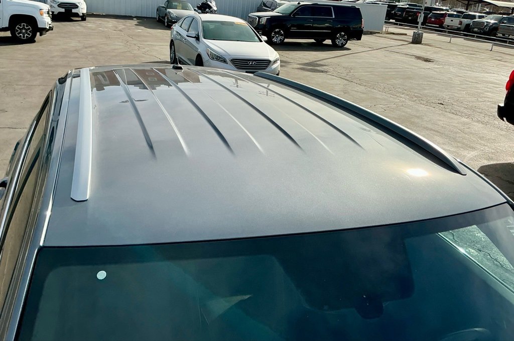 Used 2020 Volkswagen Atlas Cross Sport SE w/ Towing Package image 12