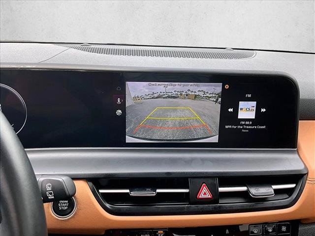 Used 2024 Kia Seltos EX FWD image 23