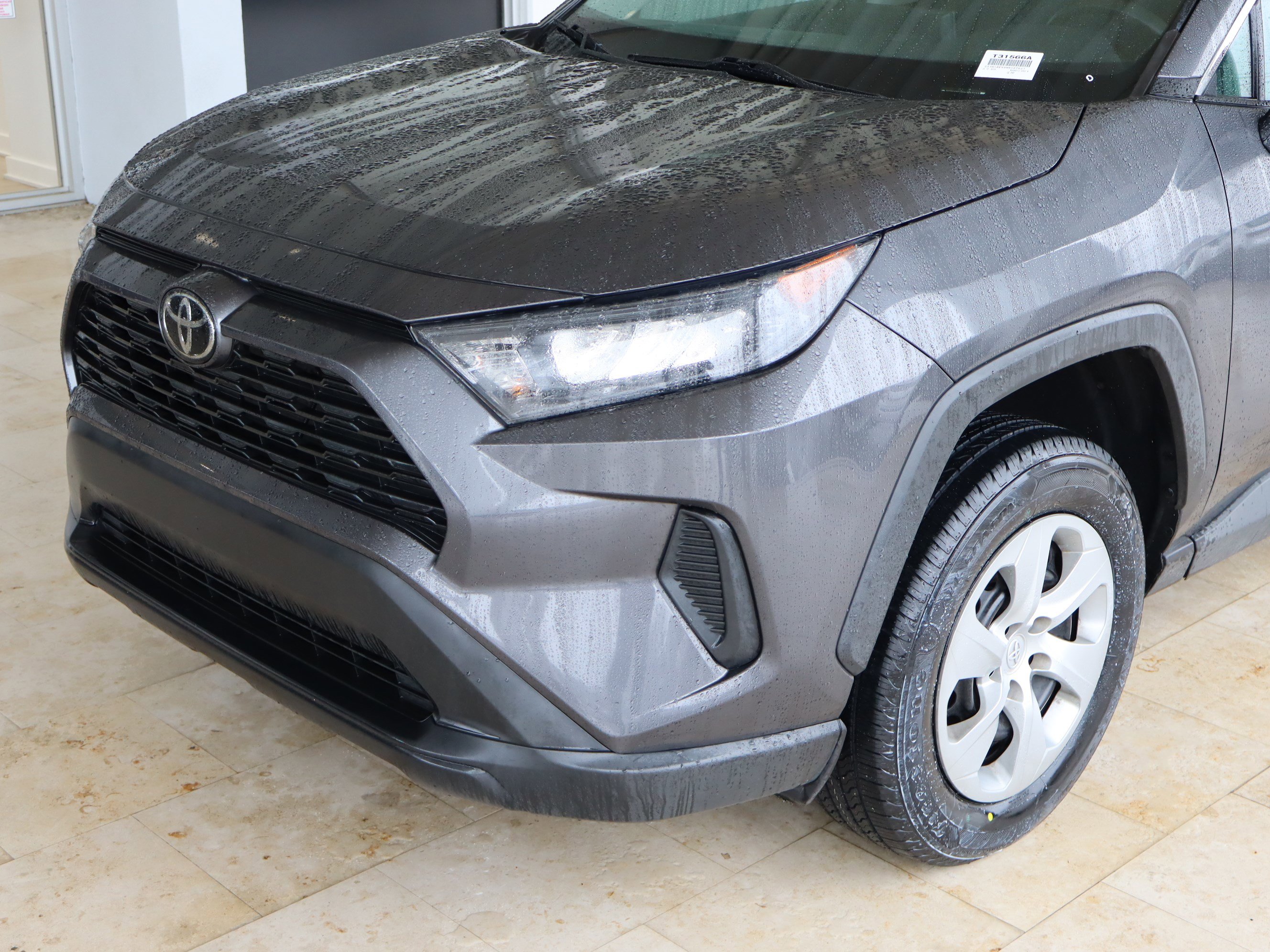Used 2022 Toyota RAV4 LE image 6