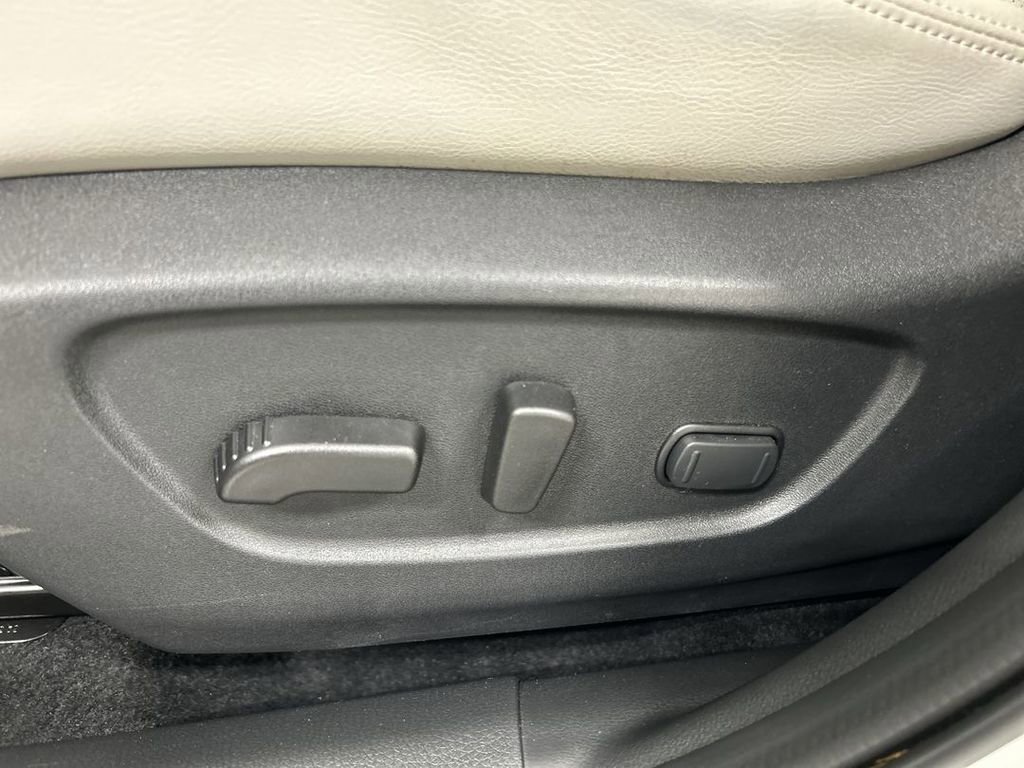 Used 2022 Nissan Rogue Sport SL image 10