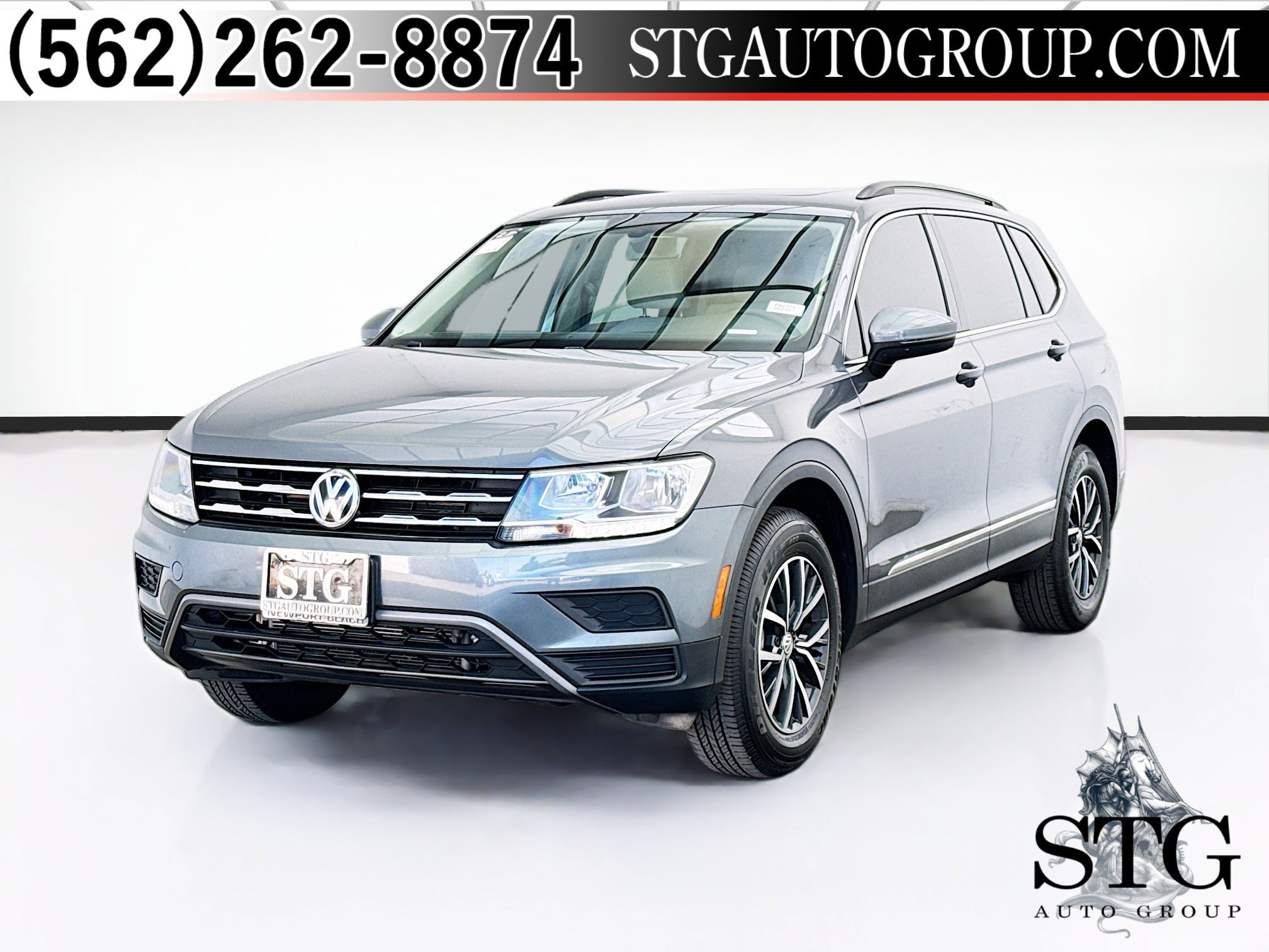 Used 2020 Volkswagen Tiguan SE w/ Panoramic Sunroof Package FWD image 1