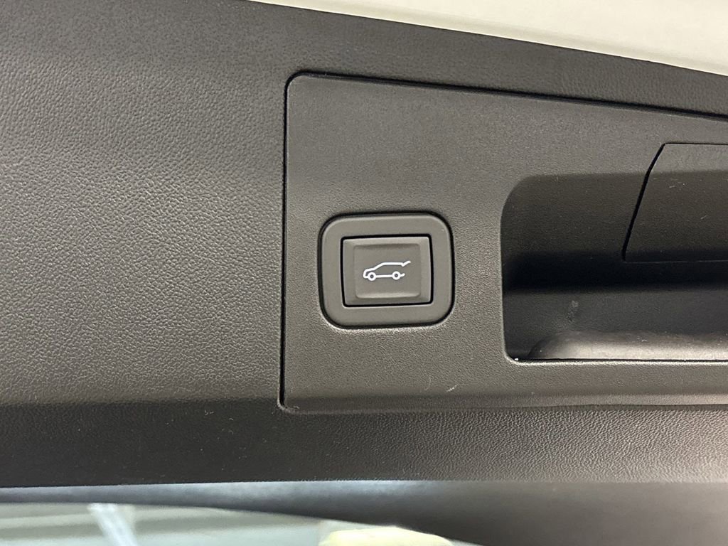 New 2025 Cadillac XT5 Premium Luxury w/ Technology Package image 17