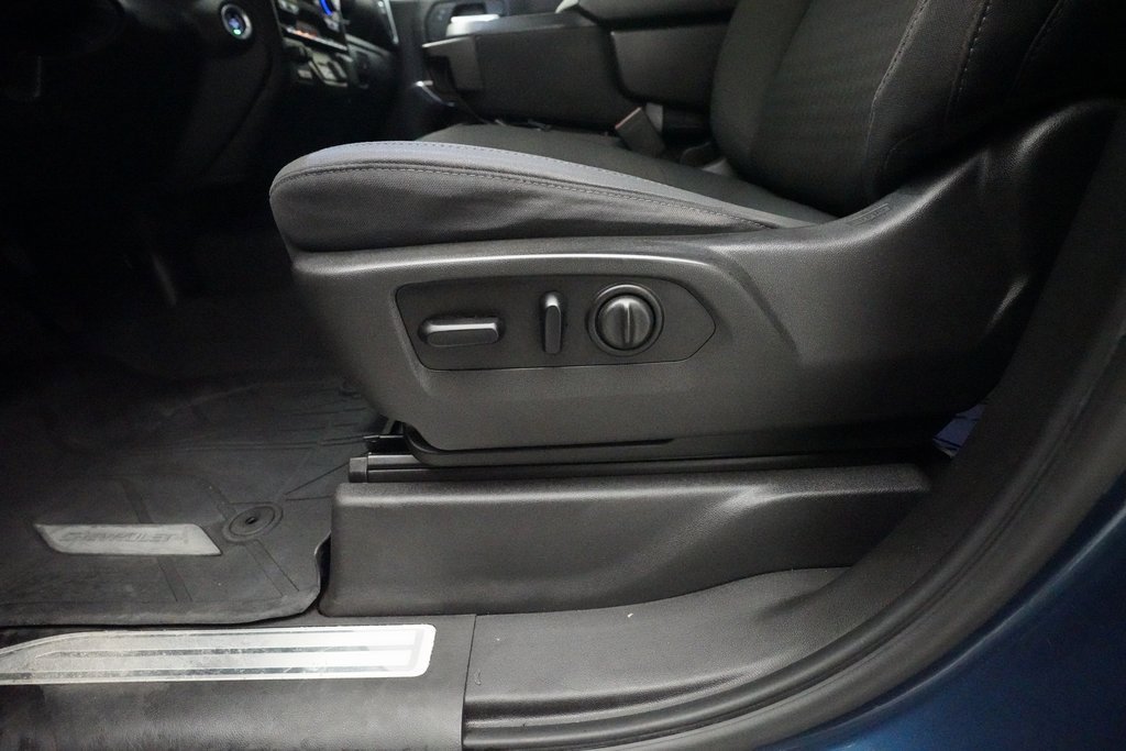 Used 2019 Chevrolet Silverado 1500 LT w/ Convenience Package image 28