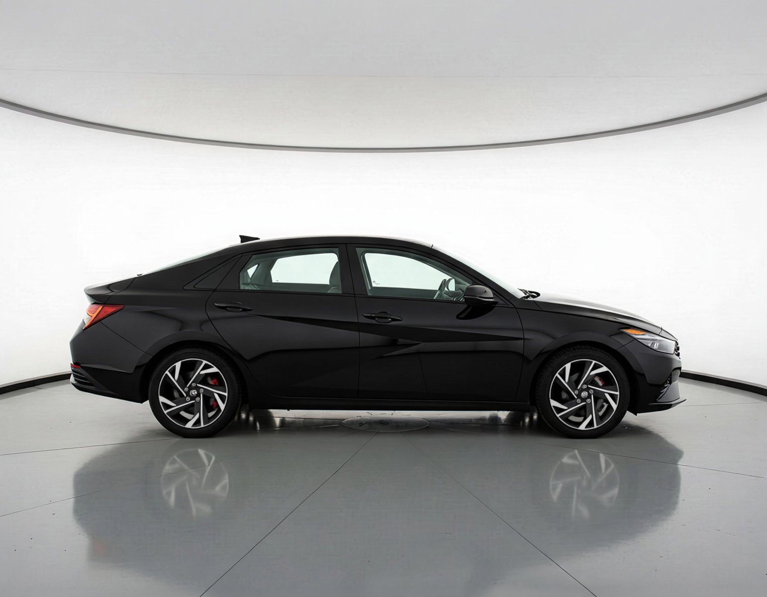 Used 2025 Hyundai Elantra SEL image 11