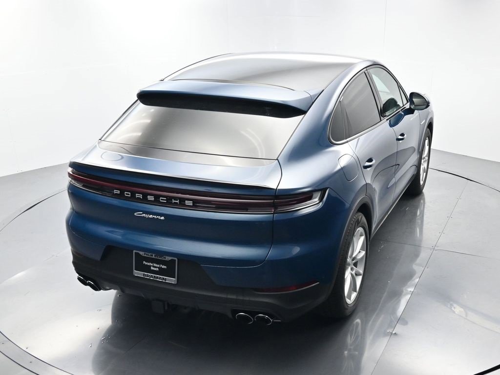 Used 2025 Porsche Cayenne image 41
