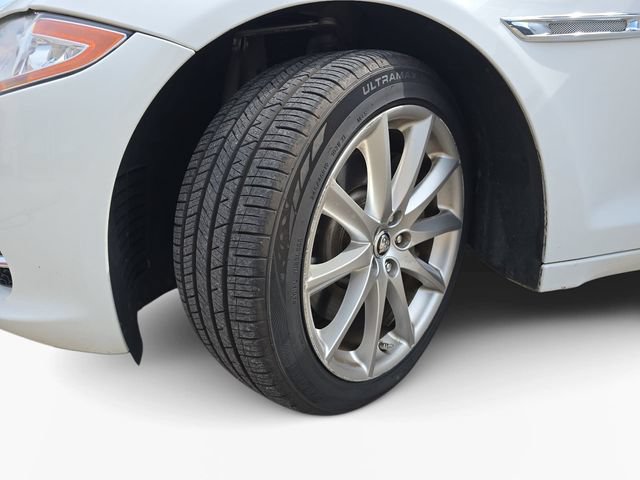 Used 2013 Jaguar XJ AWD image 33