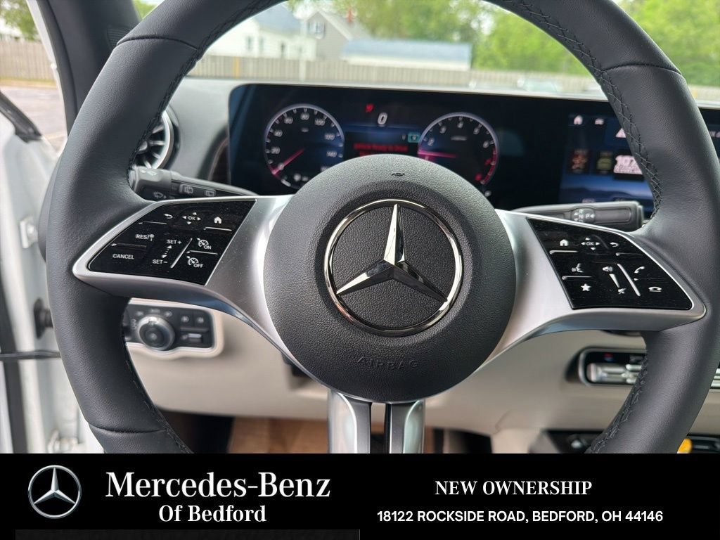 New 2026 Mercedes-Benz GLB 250 4MATIC image 11