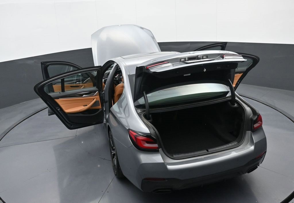 Used 2023 BMW 540i xDrive w/ M Sport Package image 43