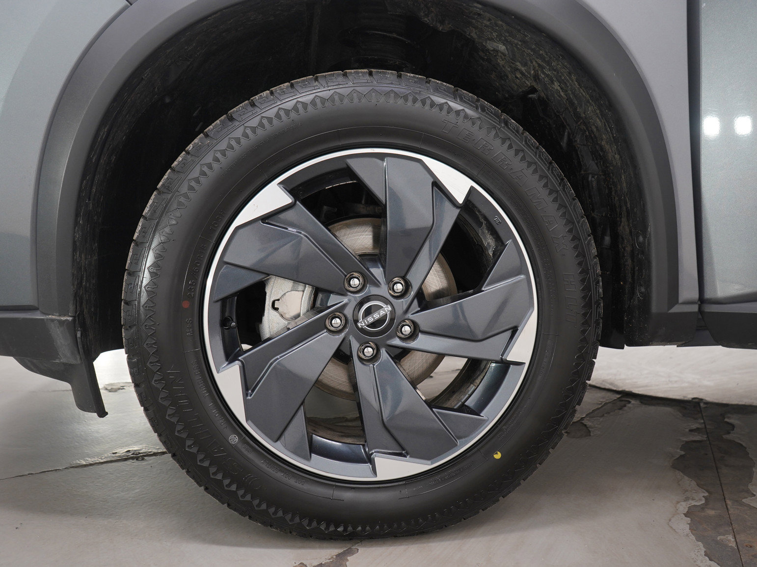 Used 2025 Nissan Rogue SV image 31