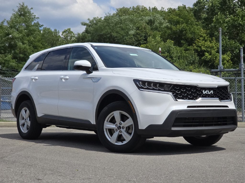 Used 2023 Kia Sorento LX
