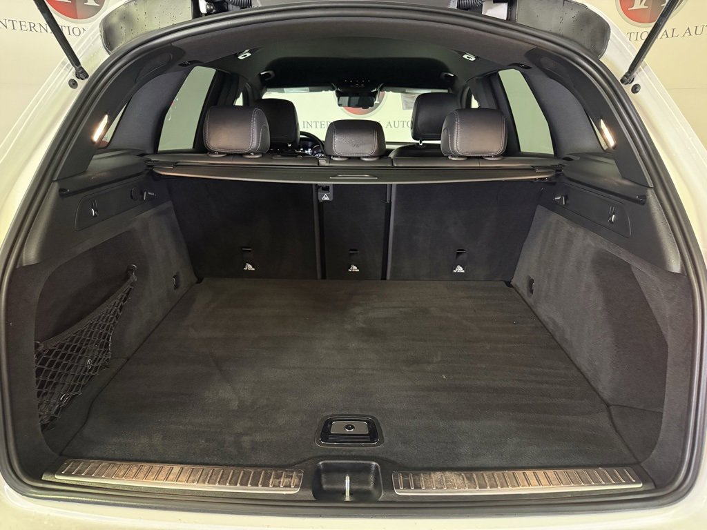 Used 2021 Mercedes-Benz GLC 300 4MATIC image 32