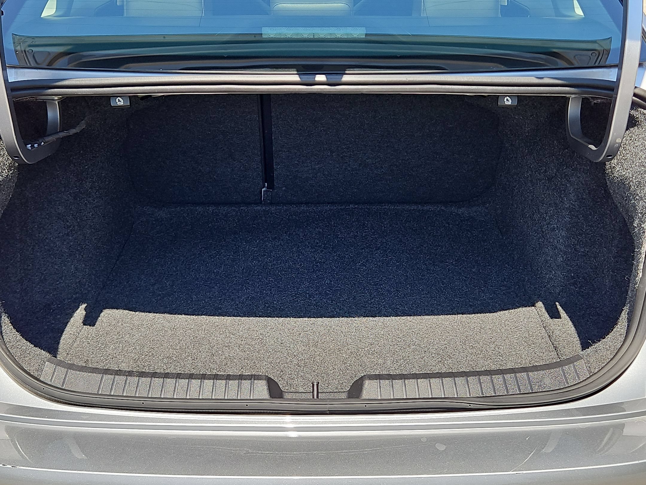 Used 2025 Volkswagen Jetta SE FWD image 24