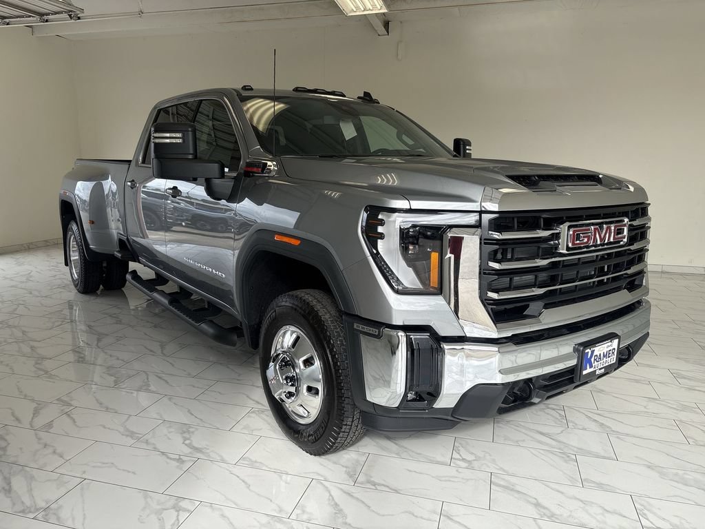 New 2026 GMC Sierra 3500 SLE w/ SLE Value Package AWD/4WD image 2