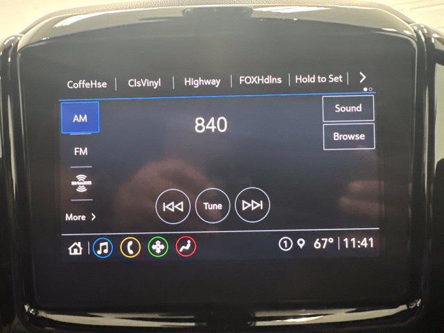 Used 2022 Chevrolet Traverse LT FWD image 15