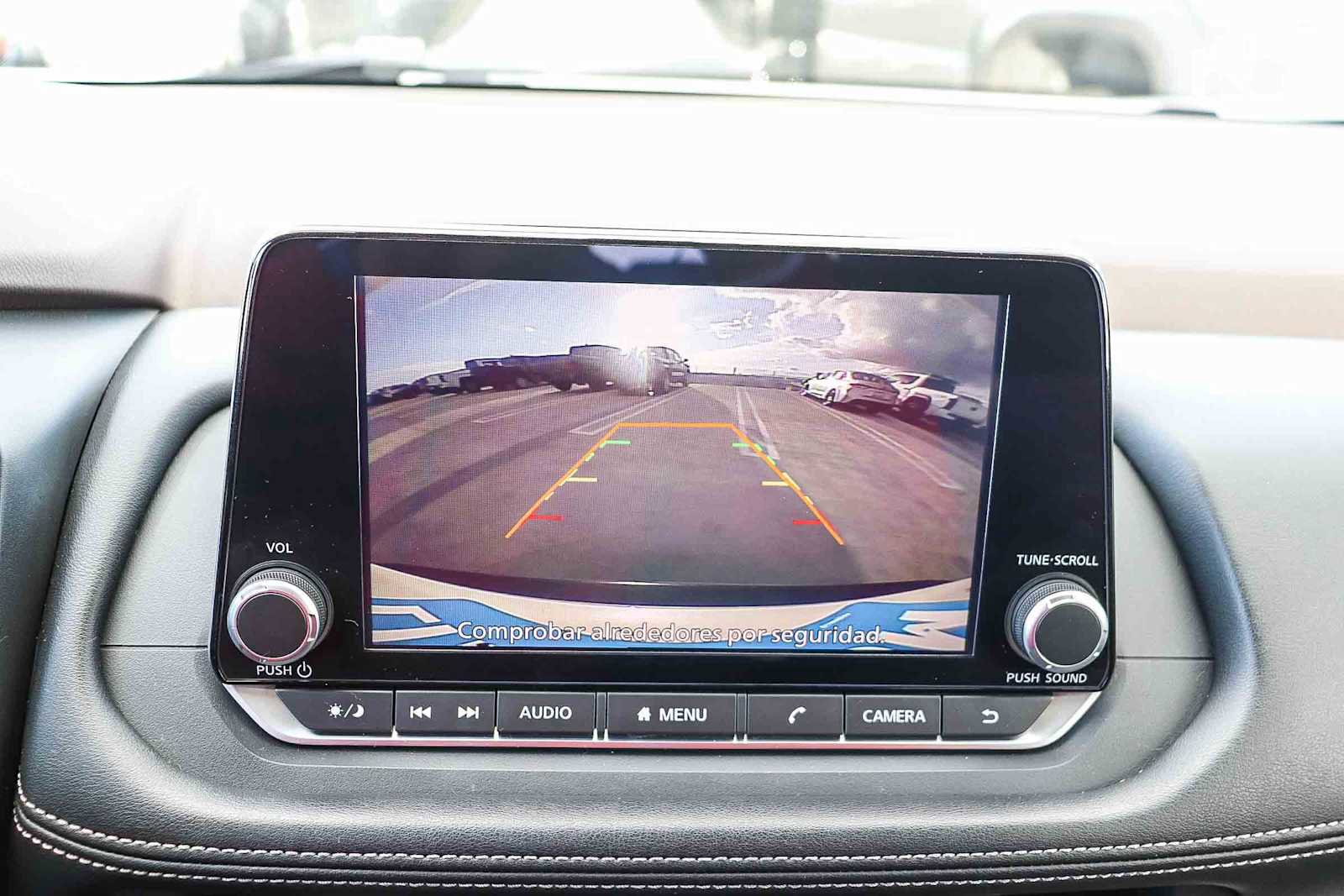 Used 2023 Nissan Rogue SV image 25