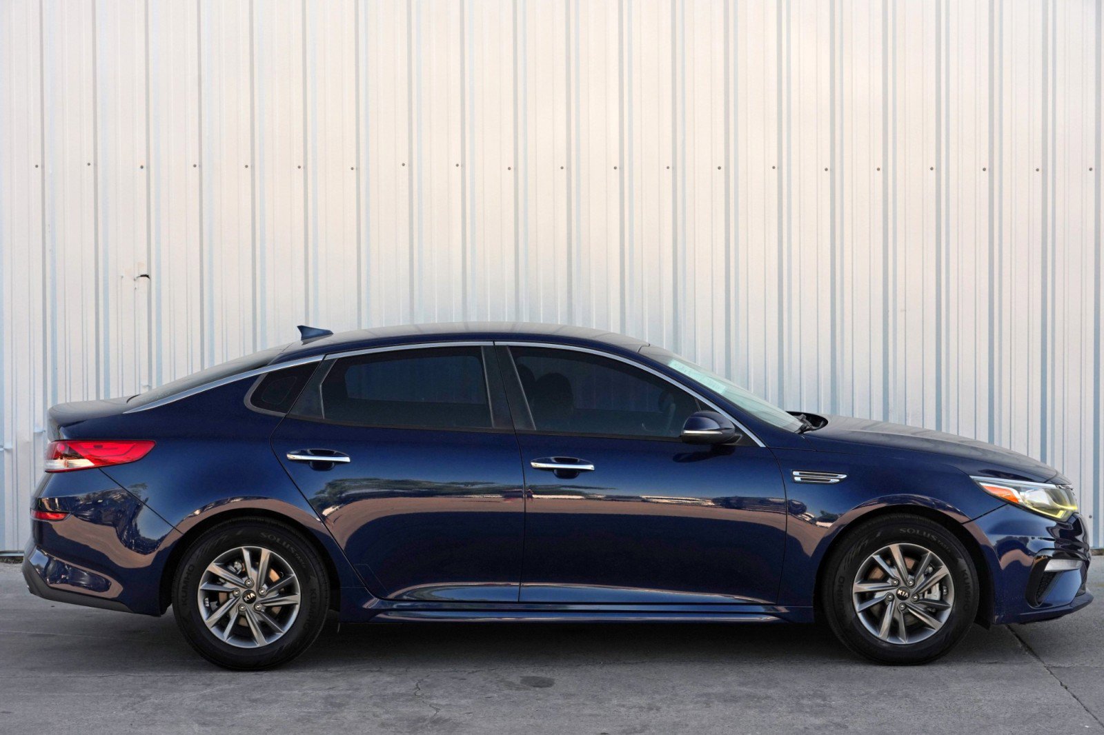 Used 2020 Kia Optima LX image 42