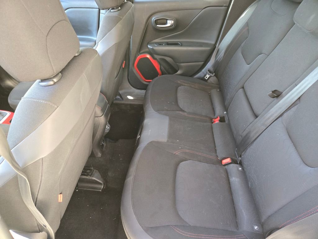 Used 2019 Jeep Renegade Trailhawk w/ Cold Weather Group II image 7