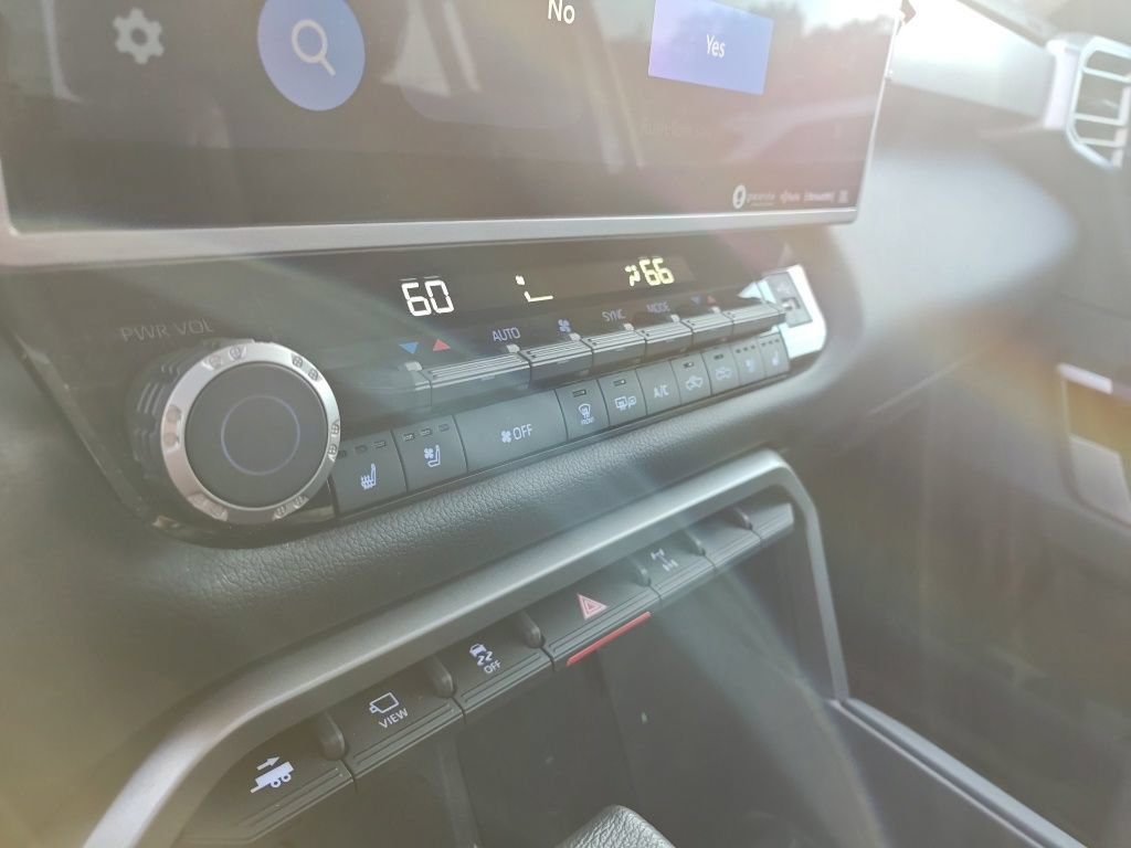 Used 2022 Toyota Tundra Limited w/ TRD Off-Road Package AWD/4WD image 14