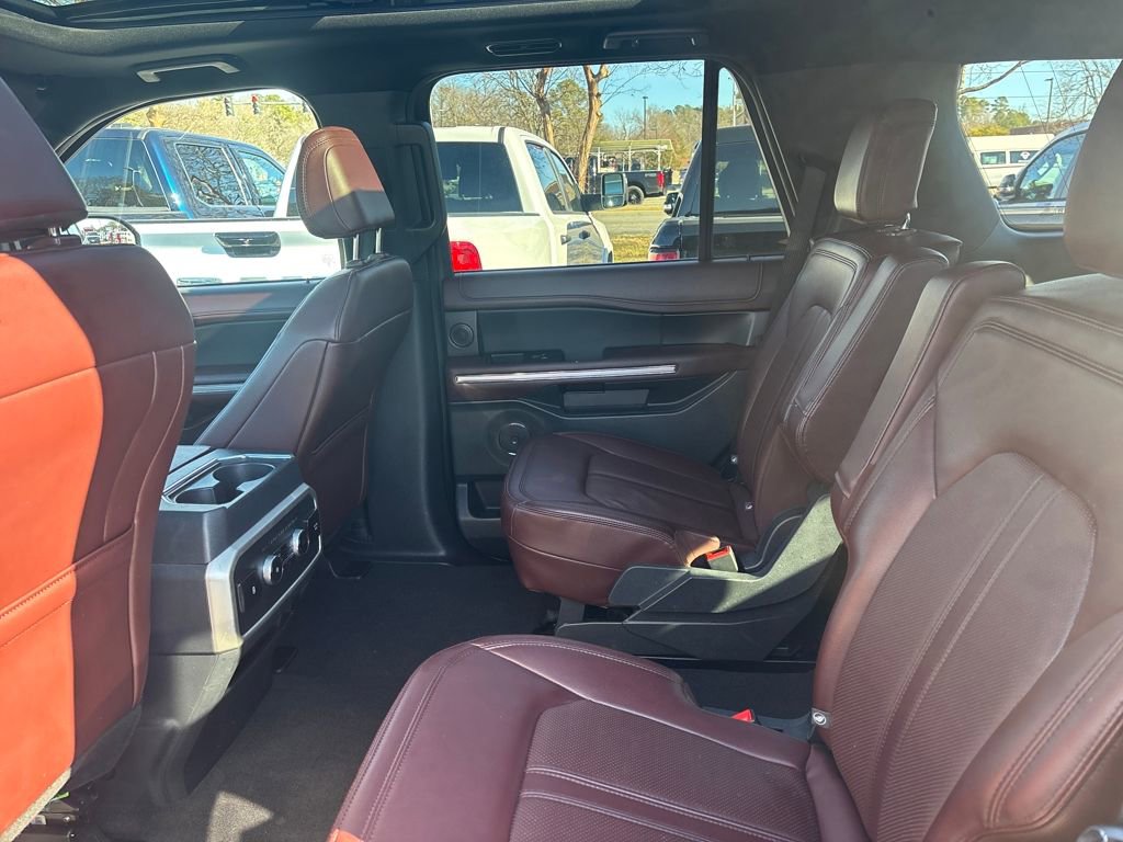 Used 2024 Ford Expedition Limited image 8