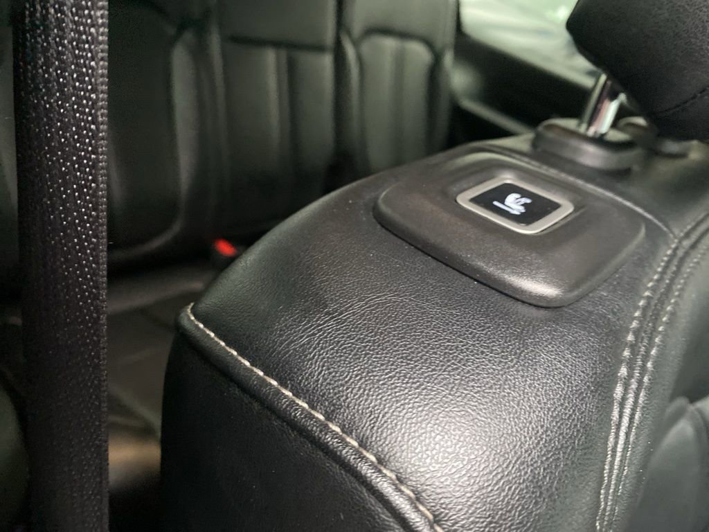 Certified 2024 Jeep Wagoneer L Series II w/ Flexible Seating Group image 14