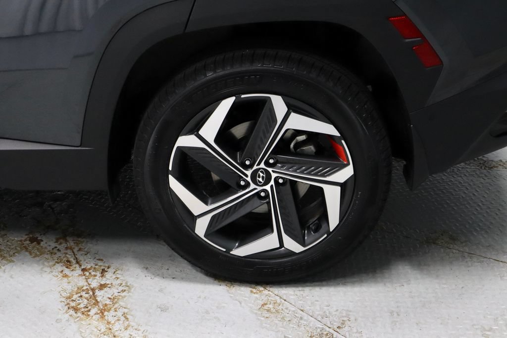Used 2023 Hyundai Tucson Limited AWD/4WD image 19