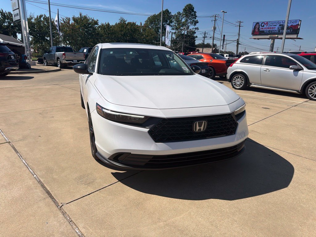 Used 2025 Honda Accord SE image 3