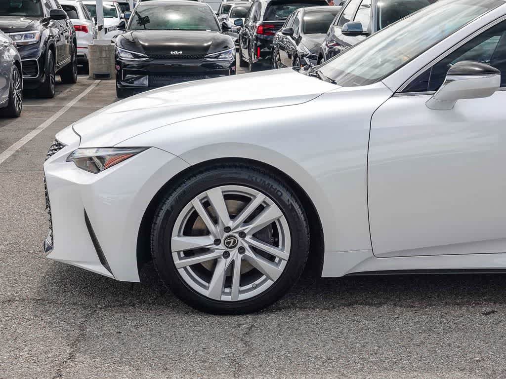 Used 2022 Lexus IS 300 image 9
