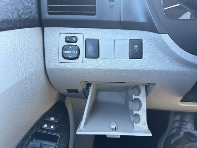 Used 2013 Toyota Venza LE w/ LE Preferred Pkg image 12