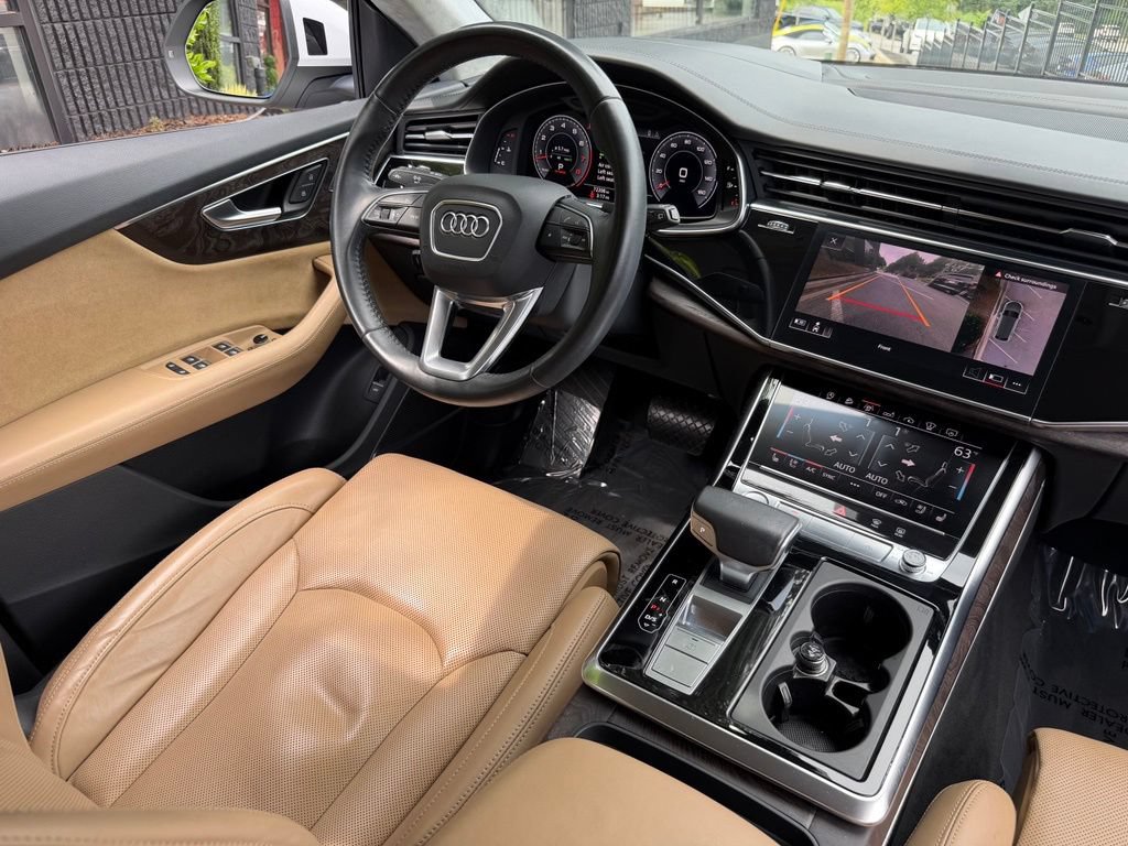Used 2019 Audi Q8 Prestige w/ Luxury Package AWD/4WD image 42