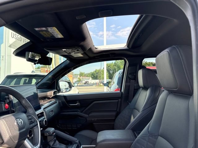 Used 2024 Toyota Tacoma TRD Off-Road w/ TRD Off Road Premium Package AWD/4WD image 8