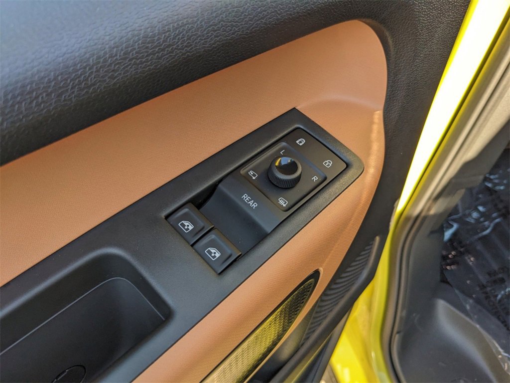 New 2025 Volkswagen ID. Buzz Pro S Plus image 16