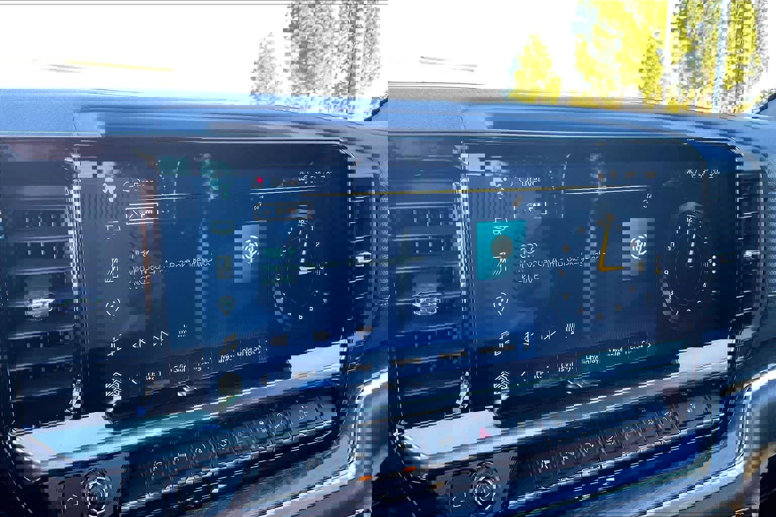 Used 2022 Chevrolet Silverado 1500 LTZ w/ LTZ Premium Package image 23