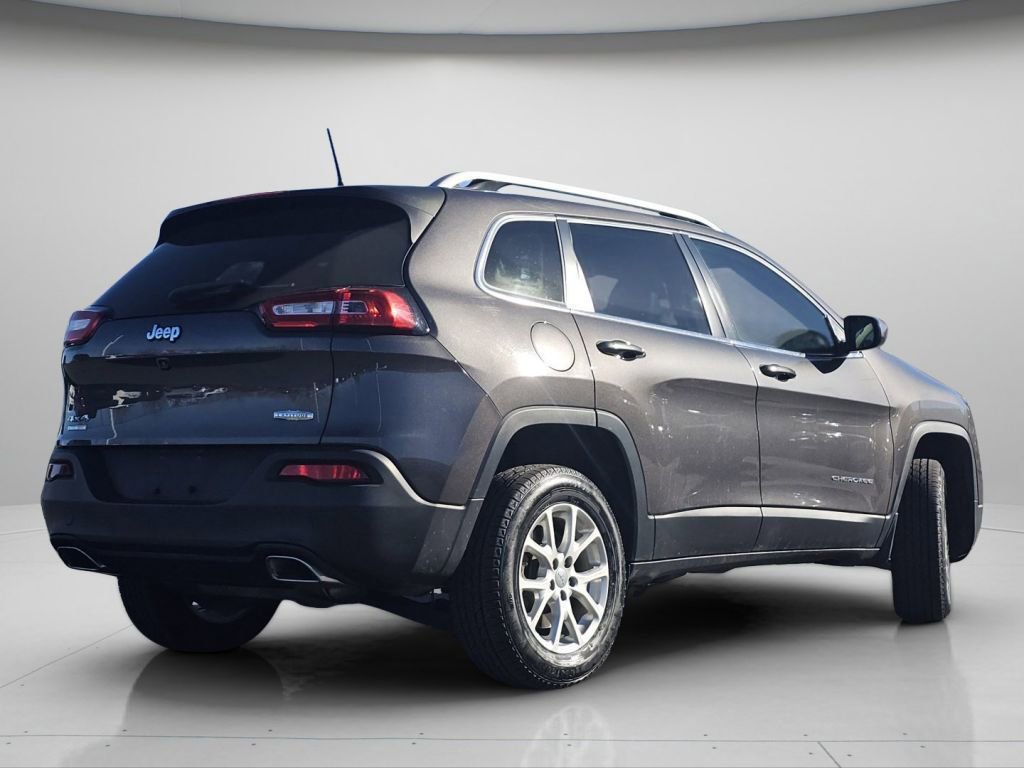 Used 2018 Jeep Cherokee Latitude Plus image 22