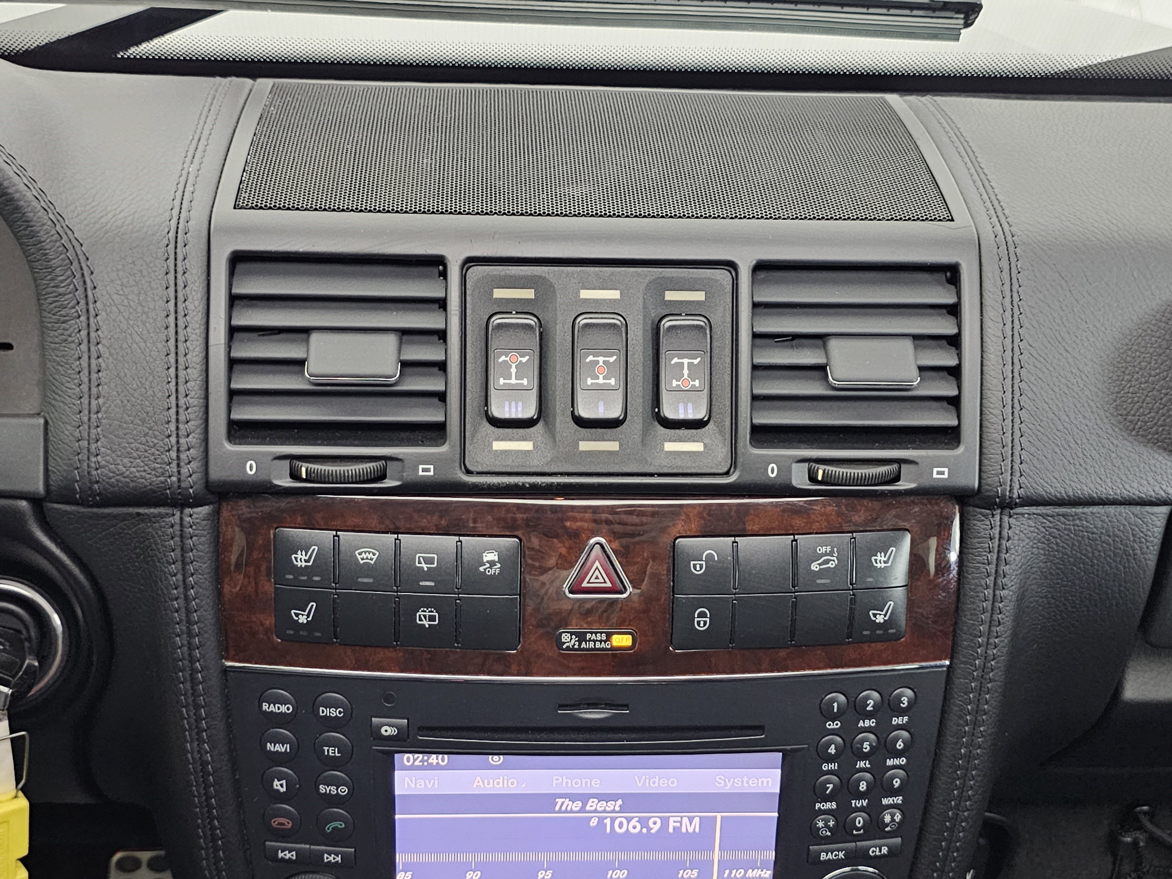 Used 2012 Mercedes-Benz G 550 image 34