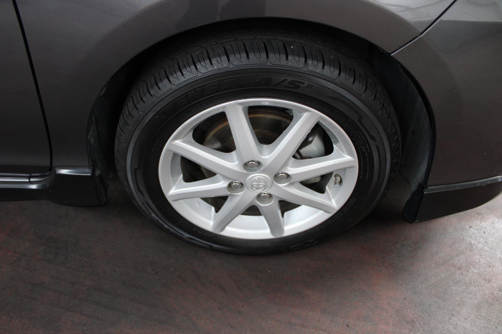 Used 2017 Toyota Prius C One image 10