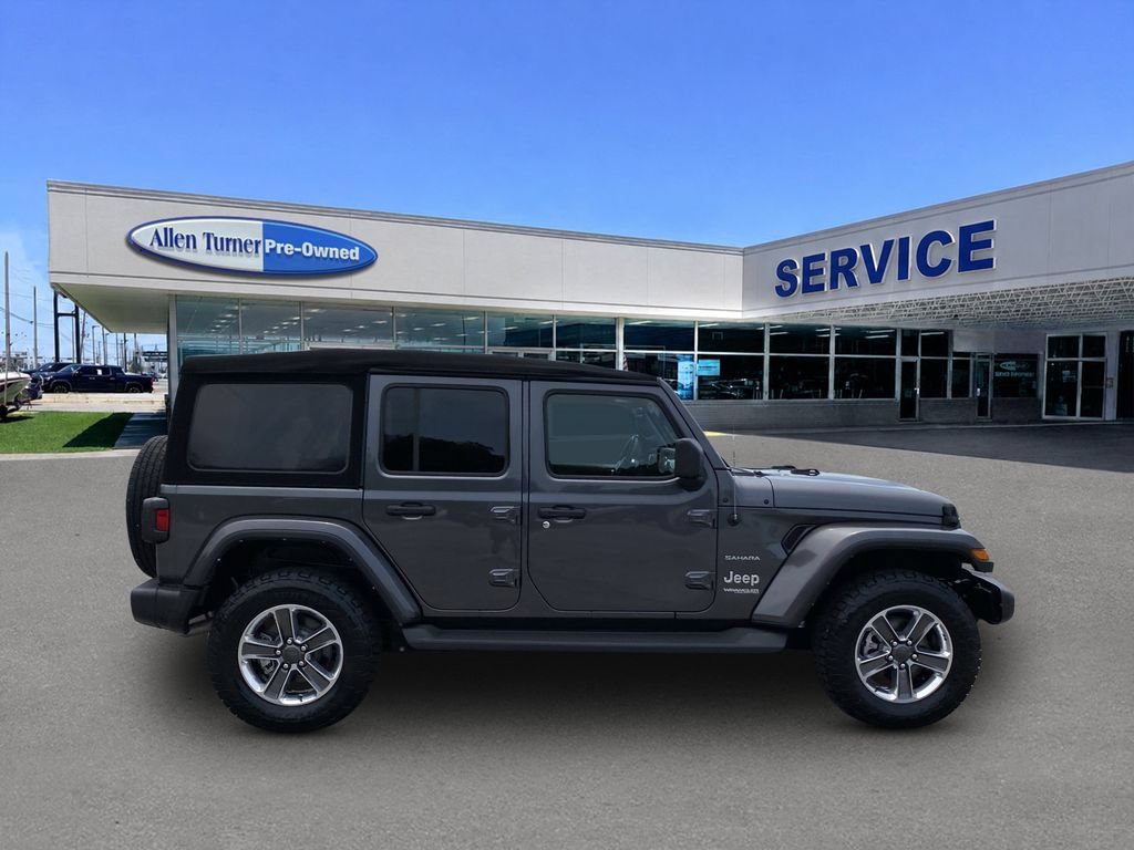 Used 2022 Jeep Wrangler Unlimited Sahara AWD/4WD image 9