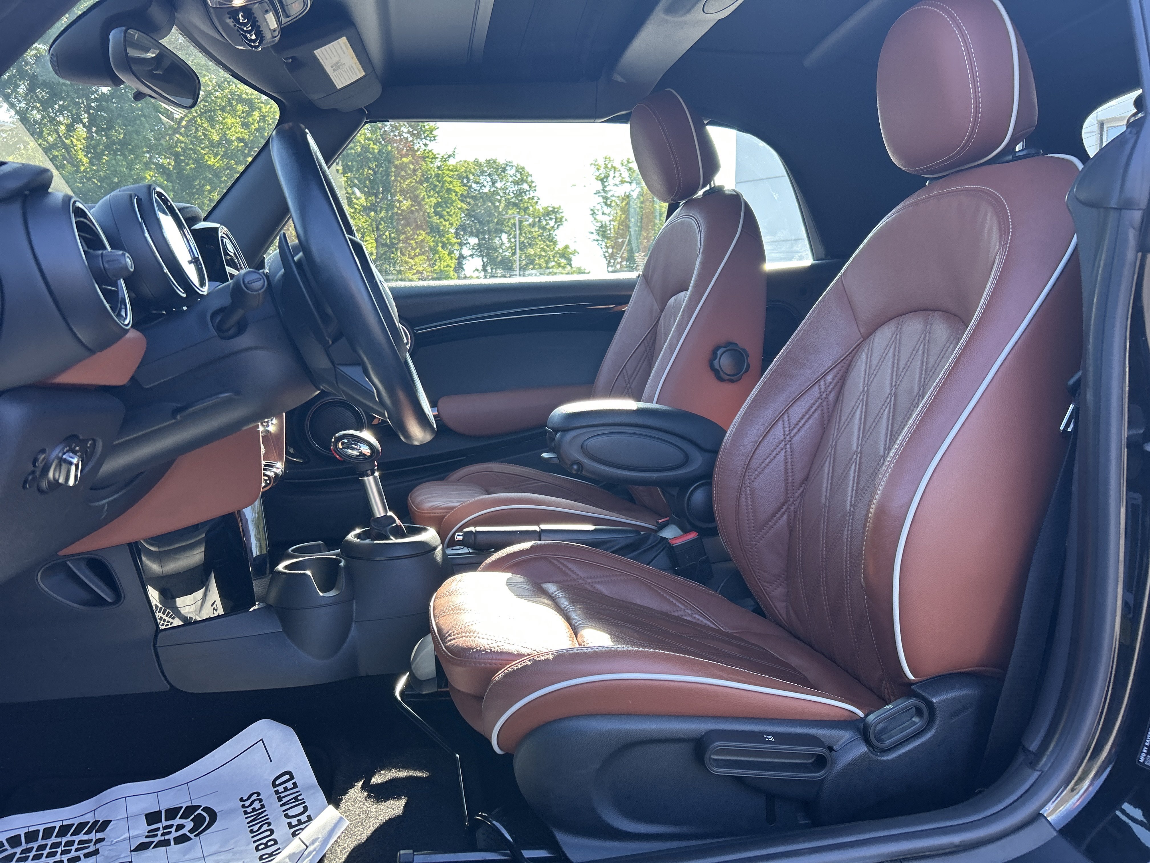 Used 2019 MINI Cooper S w/ Signature Upholstery Package FWD image 16